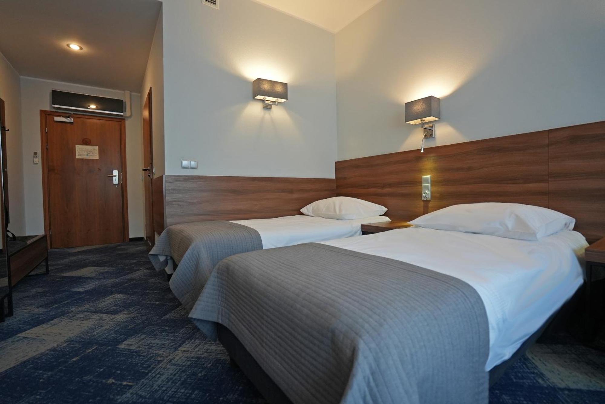Hotel Oliwski Gdańsk Exteriör bild