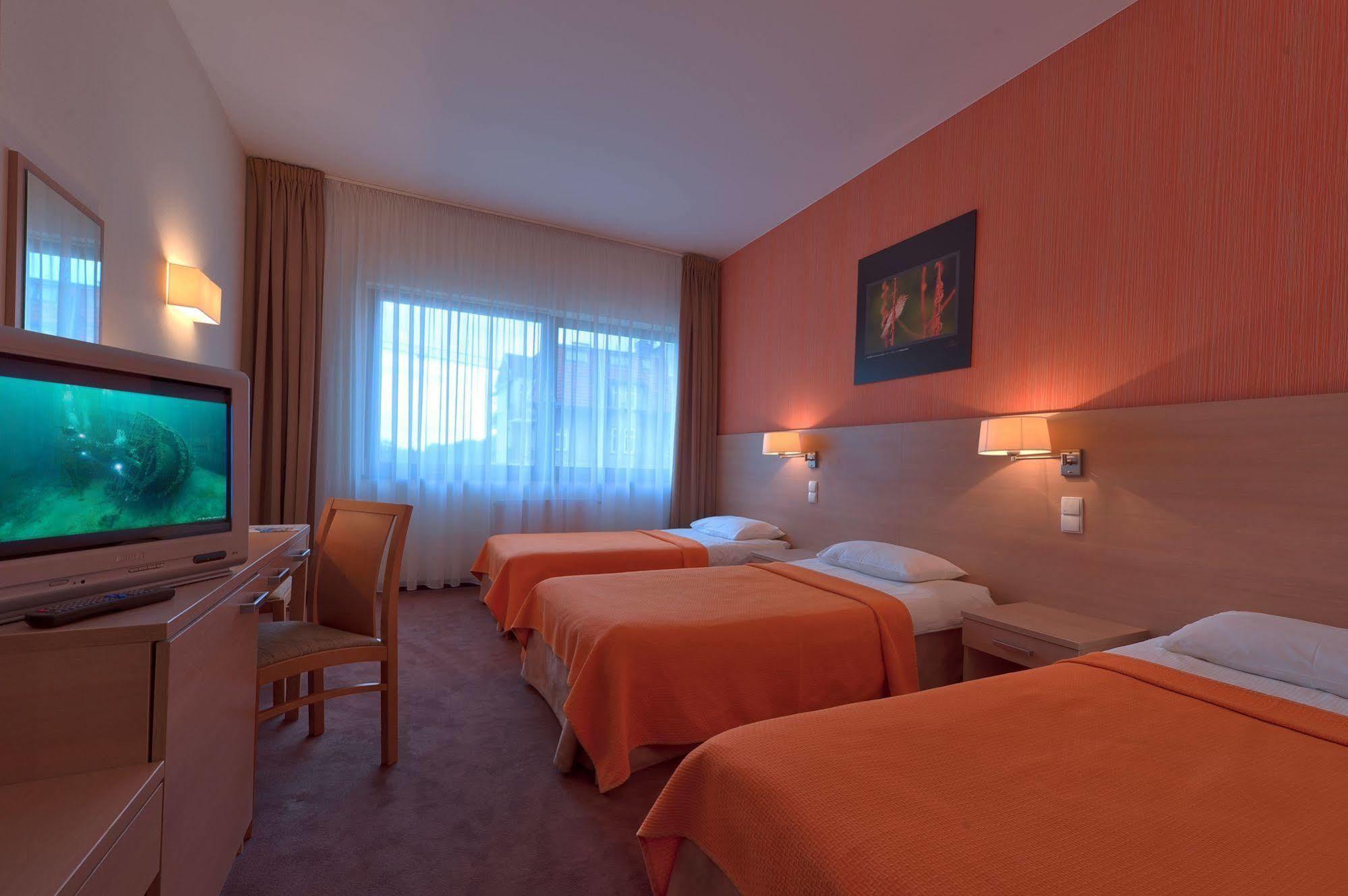 Hotel Oliwski Gdańsk Exteriör bild