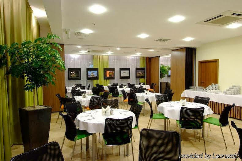 Hotel Oliwski Gdańsk Exteriör bild